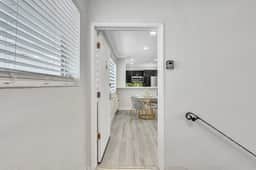 8 Suite