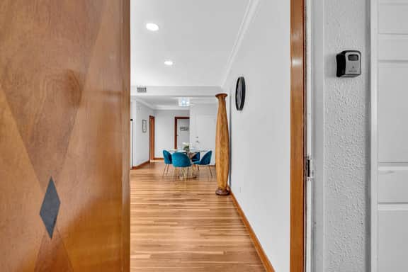 9 Suite